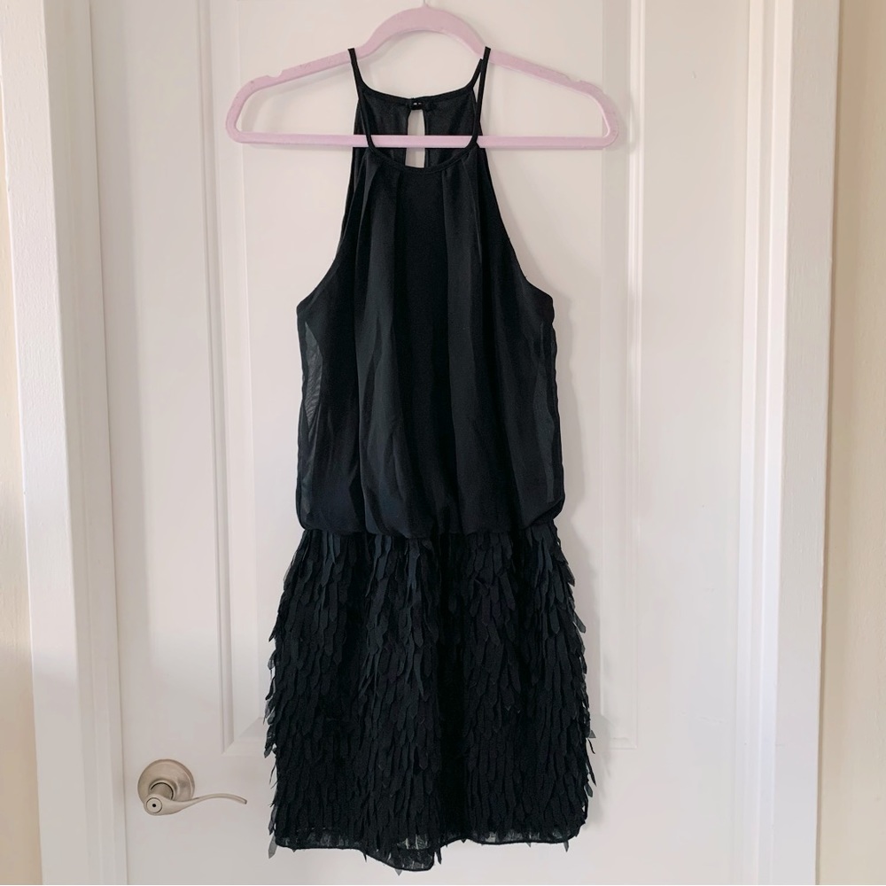 Cute little black dress XS